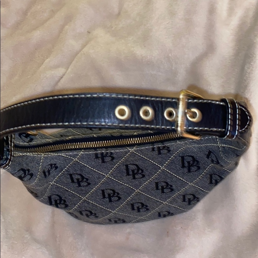 Dooney and Bourke classic monogram bucket bag - Picture 3 of 5